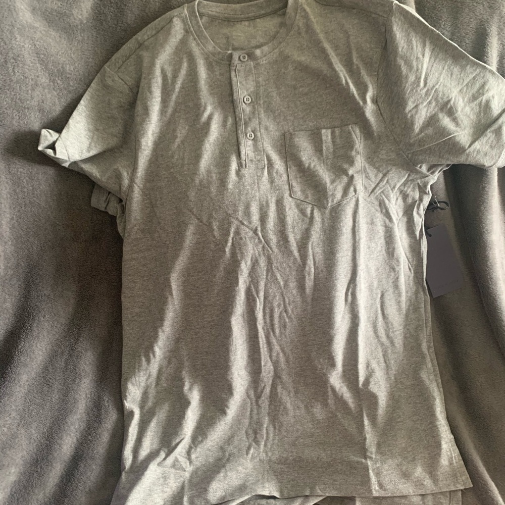 Five Four Stretch Limo Men’s Button Crew Neck Tee